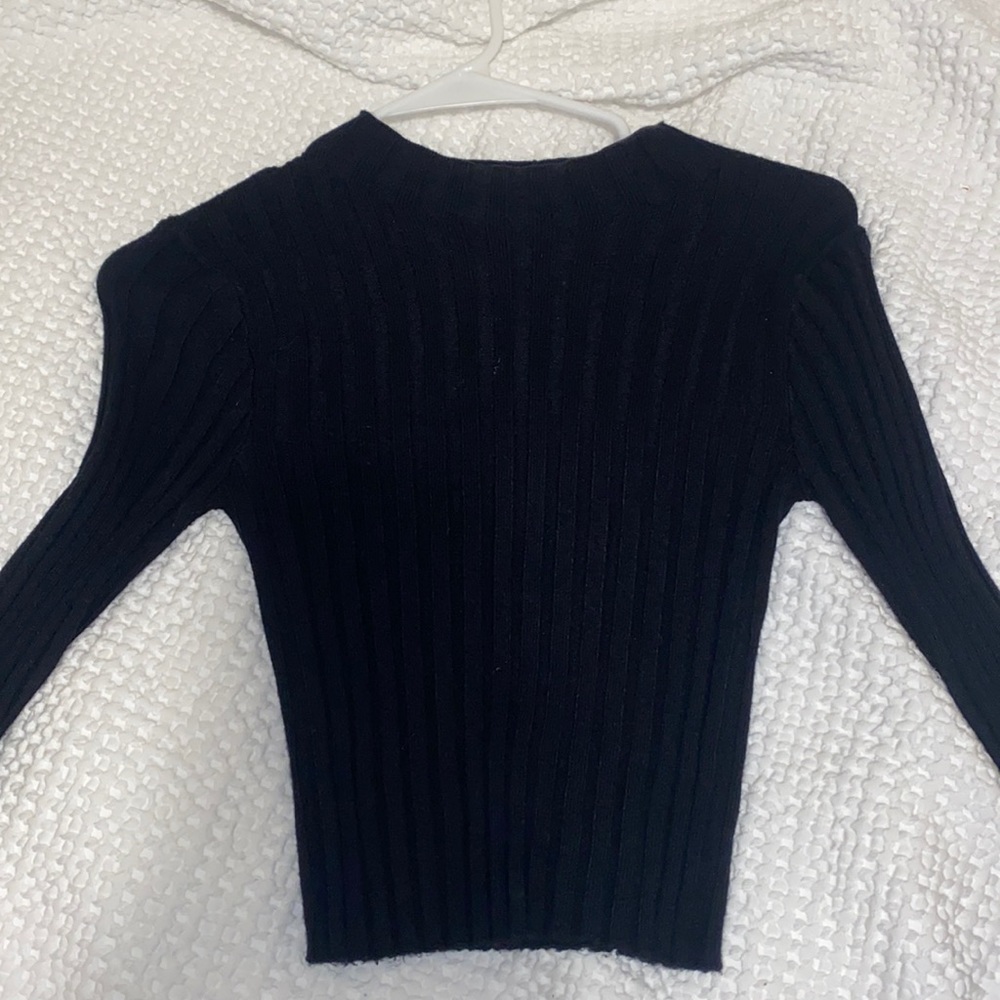 BARELY WORN!!! black long sleeve shirt